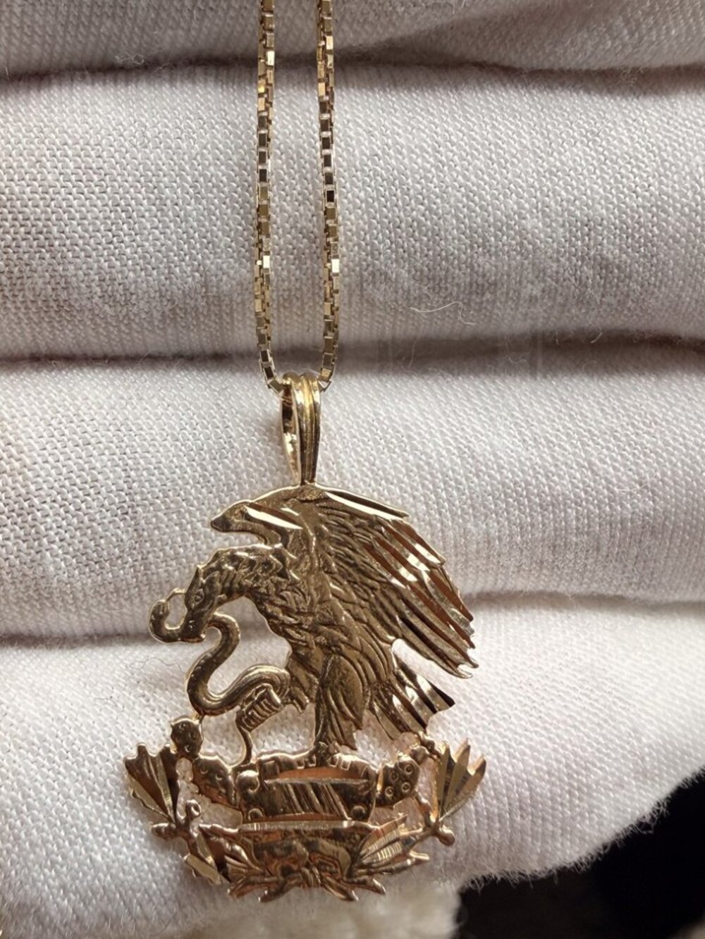 14K Yellow Gold Eagle Pendant With 0.8mm Box Chain - 18 inch